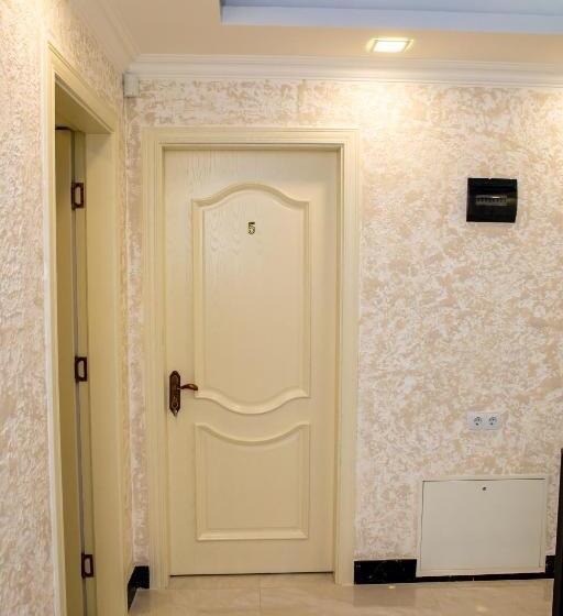 اتاق استاندارد چهار تخته, Blue Heaven