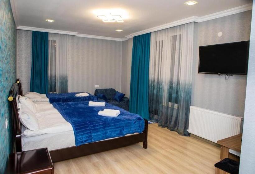 اتاق استاندارد چهار تخته, Blue Heaven