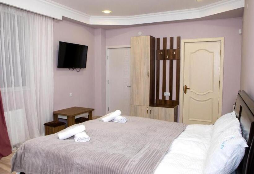 اتاق لوکس سه تخته, Blue Heaven