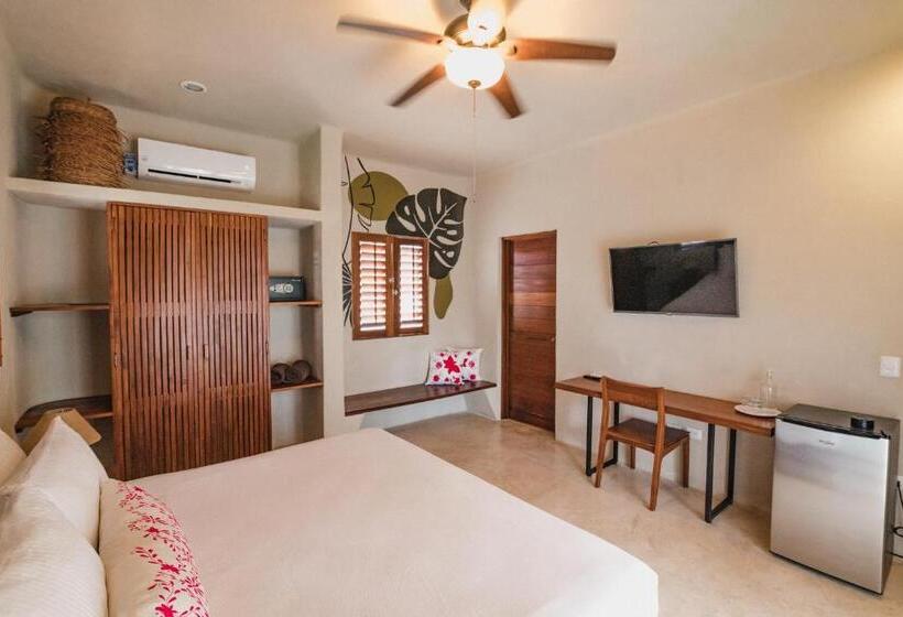 스위트 킹사이즈 침대, Blue Palm Bacalar