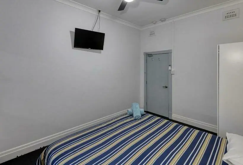 اتاق استاندارد با تخت بزرگ, Broadway