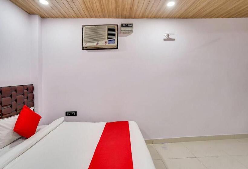 Triple Classic Room, Oyo 77834 Hazel Residency