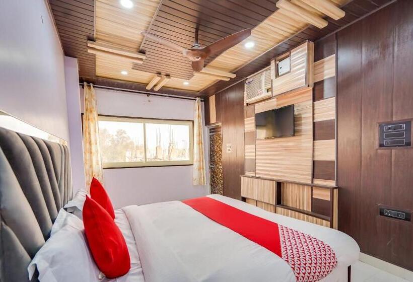 Triple Classic Room, Oyo 77834 Hazel Residency