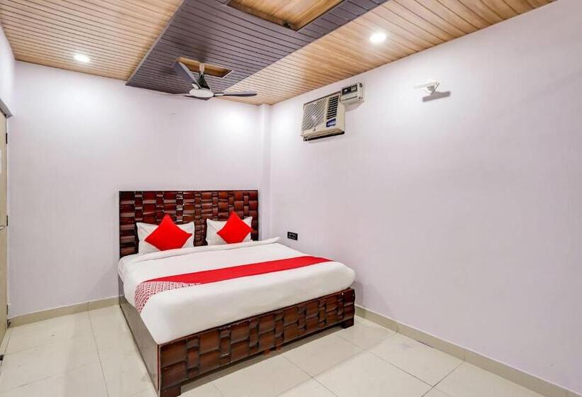 Triple Classic Room, Oyo 77834 Hazel Residency