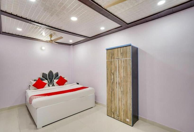 Triple Classic Room, Oyo 77834 Hazel Residency