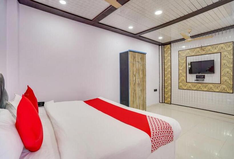 Triple Classic Room, Oyo 77834 Hazel Residency