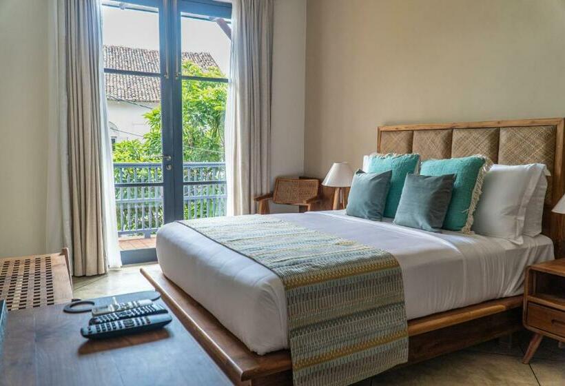 غرفة ديلوكس, The Merchant