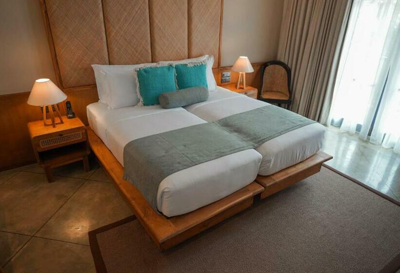 غرفة سوبيريور, The Merchant