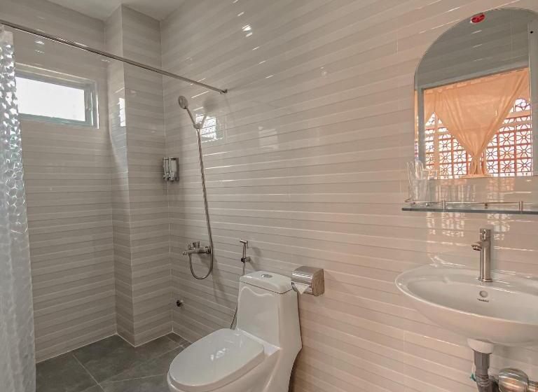 اتاق استاندارد سه نفره, Mekong 69 Hostel