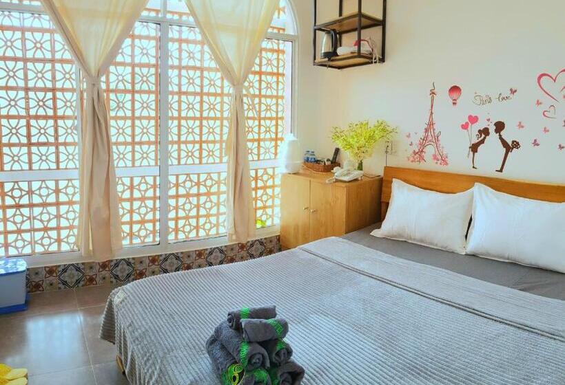 سوییت سوپریور, Mekong 69 Hostel