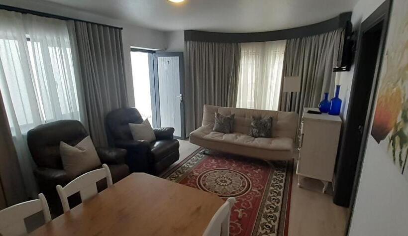 اتاق استاندارد چهار تخته, Guesthouse Indongo Swakopmund