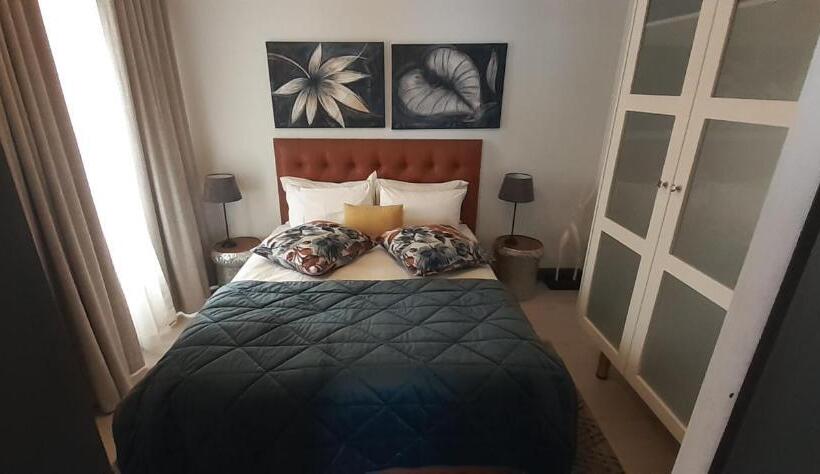 اتاق استاندارد چهار تخته, Guesthouse Indongo Swakopmund