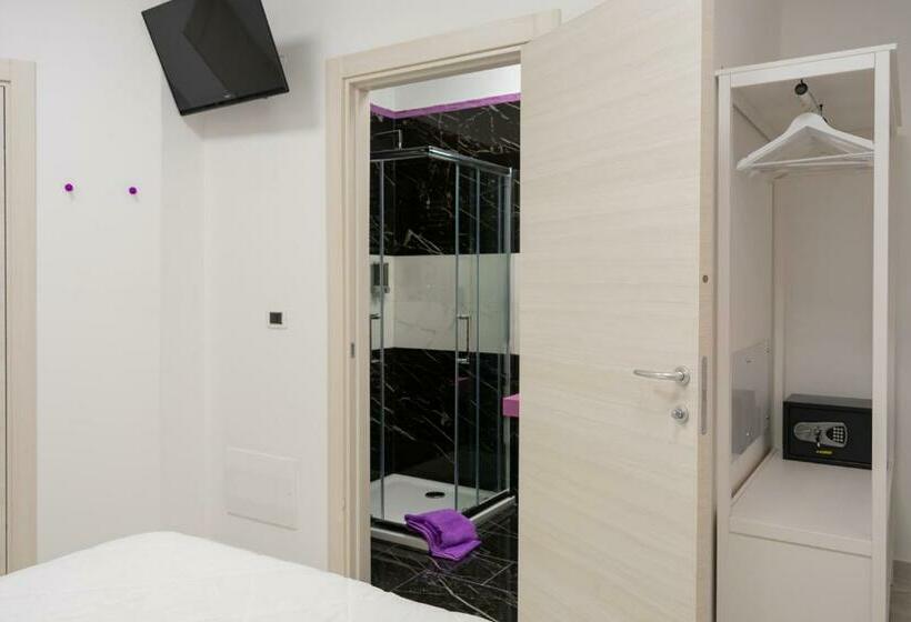 اتاق استاندارد, Royal Central Room