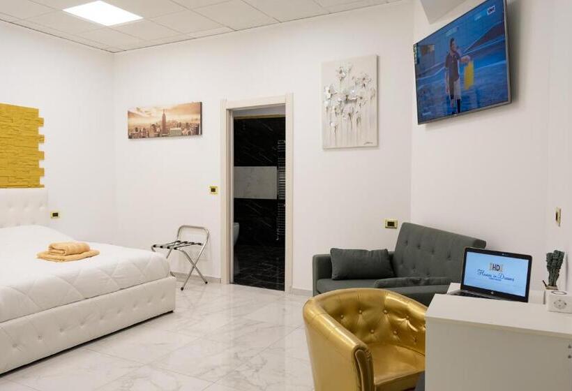 سوییت جونیور, Royal Central Room