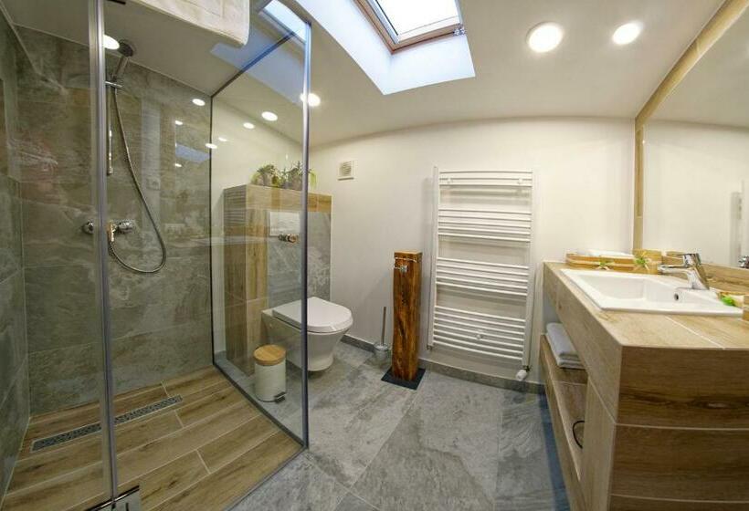 חדר סטנדרט, Aquarius Boutique