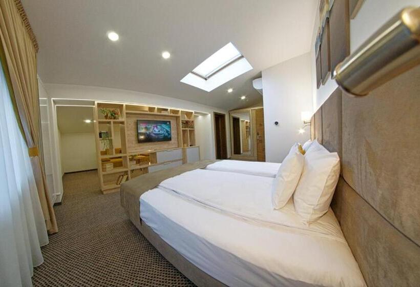 סוויטת ג'וניור, Aquarius Boutique