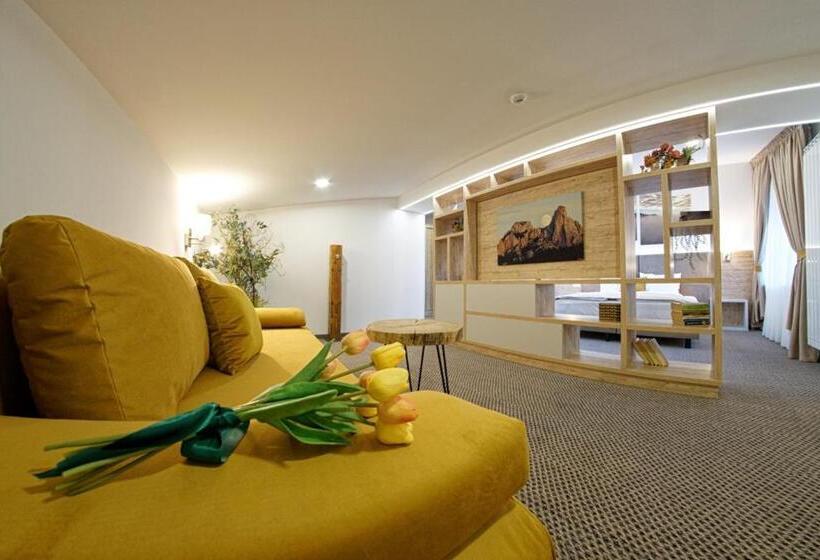 סוויטת ג'וניור, Aquarius Boutique