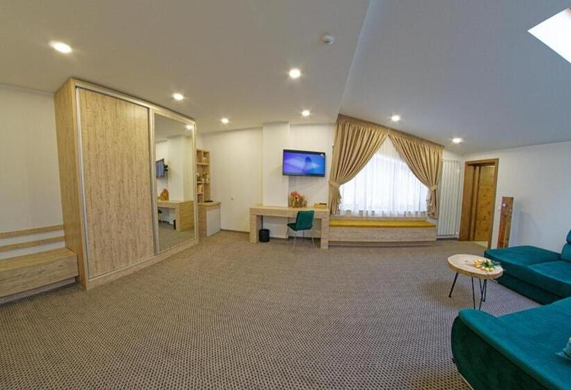 דירת חדר סופריור, Aquarius Boutique