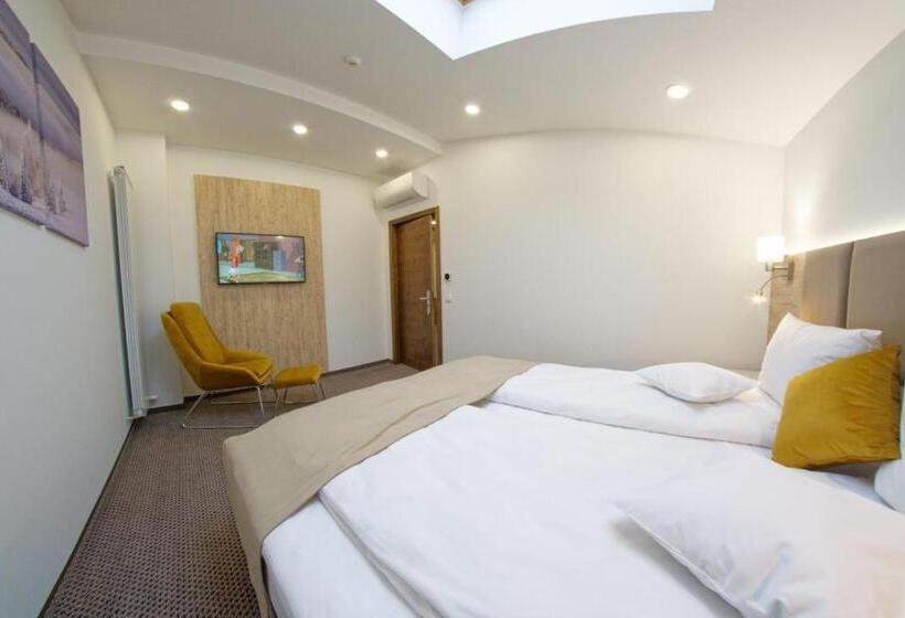 דירת חדר סופריור, Aquarius Boutique