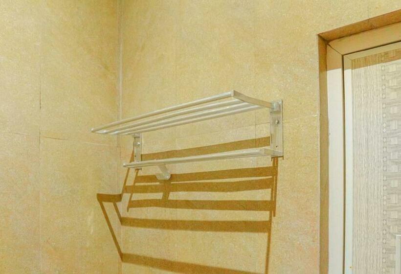 غرفة قياسية, Hp Residence Mitra Reddoorz Near Alun Alun Kediri