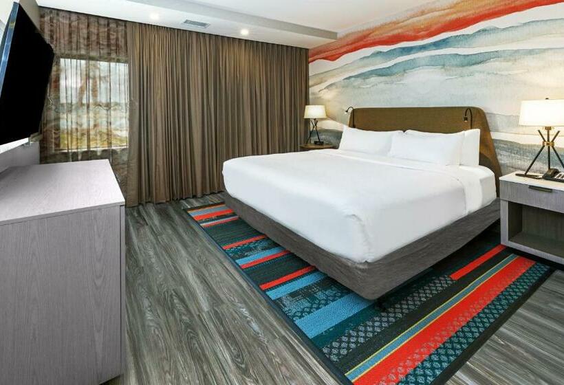 غرفة قياسية سرير كينج, Indigo Spring   Woodlands Area, An Ihg