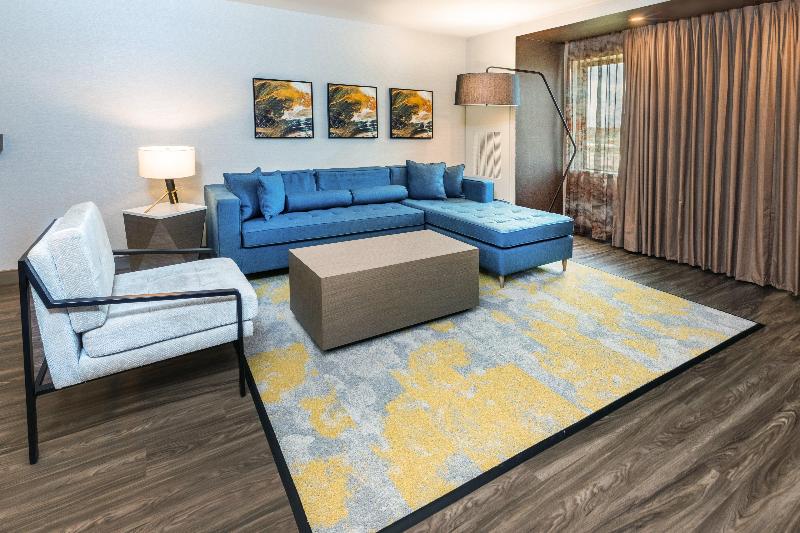 جناح سرير كينج, Indigo Spring   Woodlands Area, An Ihg