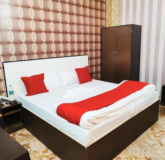 Номер Deluxe, Kingsman