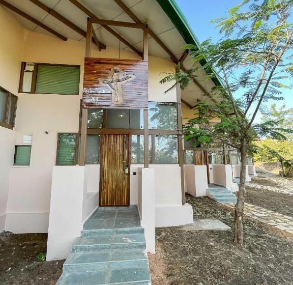 발코니 디럭스 룸, Tadoba Jungle Camp