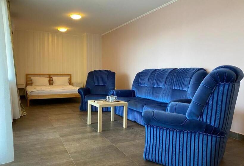 Family Suite, Pensiunea 1 Mai