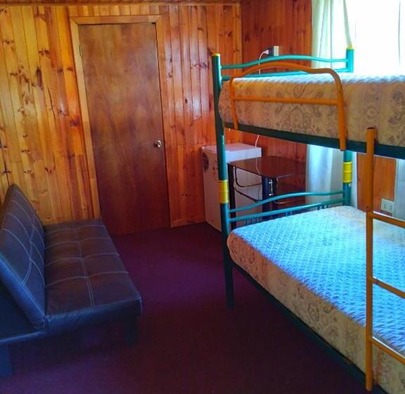 إستديو عائلى, Hostal Gomero