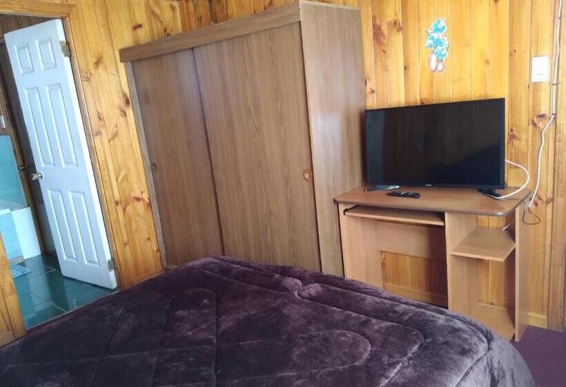 إستديو عائلى, Hostal Gomero