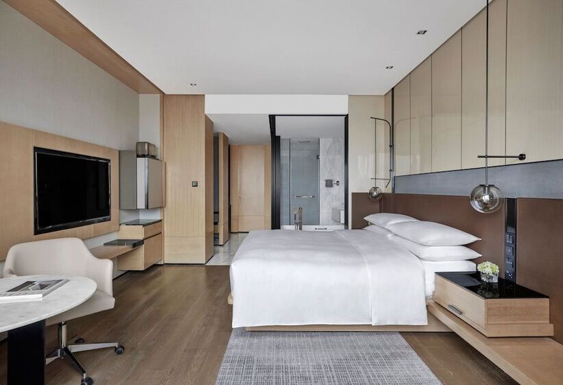 Executive Suite, Shenyang Marriott