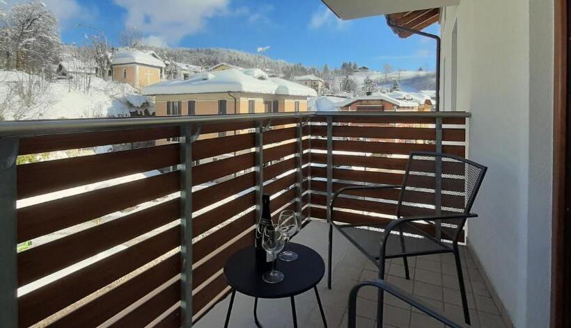 דירה בת חדר שינה 1 עם מרפסת, Residence Aurora