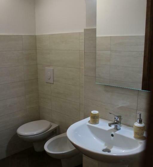 اتاق استاندارد, Altana Di Tufo