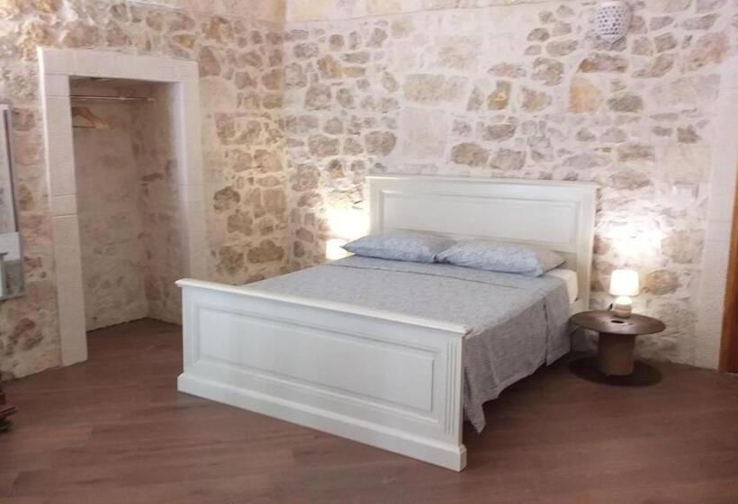 اتاق استاندارد چهار تخته, Altana Di Tufo