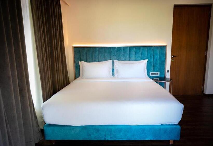 سوئیت با بالکن, Kimmane Golf Resort