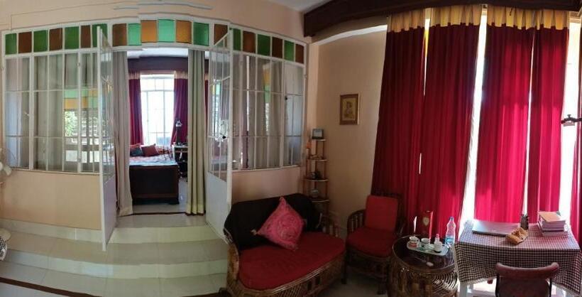 سوییت لوکس, Sai´s Grace