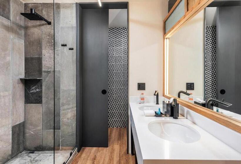 سوئیت با تخت بزرگ, Aloft Tulum