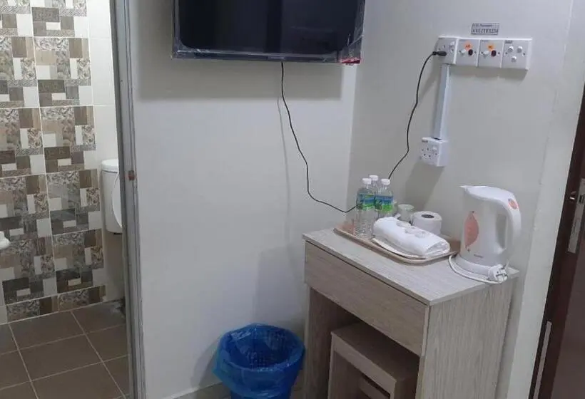 Üç Kişilik Standart Oda, Axlite