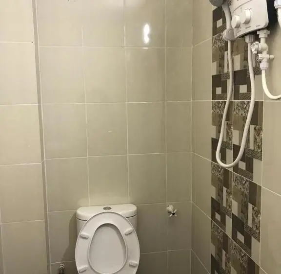 Üç Kişilik Standart Oda, Axlite
