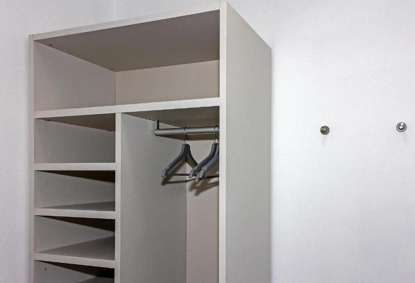 اتاق لوکس, Casa Mirko B & B Con Stazione Ricarica Auto Elettriche Parcheggio Privato Auto Moto Biciclette