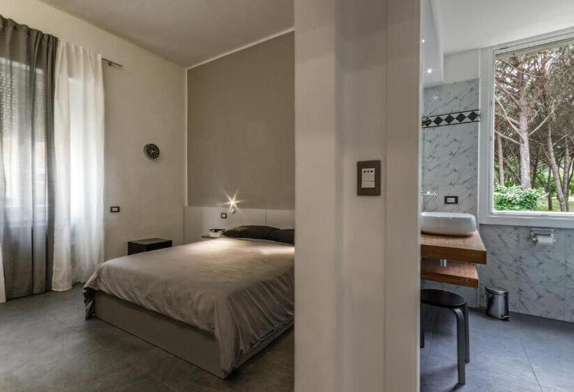 اتاق لوکس, Casa Mirko B & B Con Stazione Ricarica Auto Elettriche Parcheggio Privato Auto Moto Biciclette