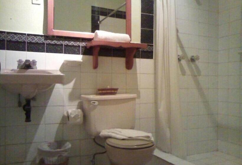 اتاق استاندارد یک نفره, Nakum