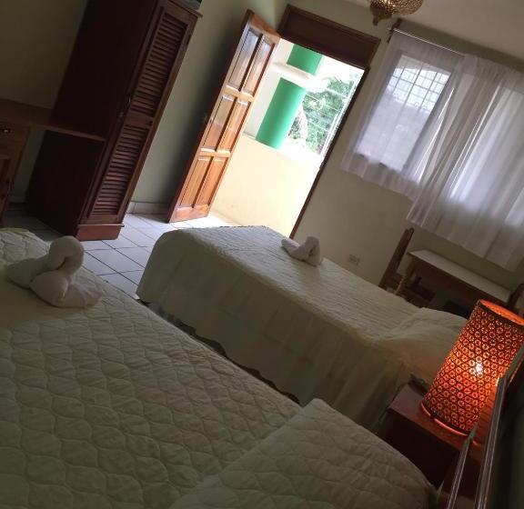 اتاق استاندارد با 2 تخت دوبل, Nakum