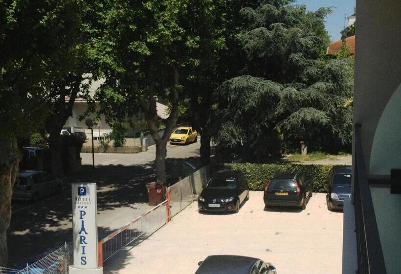 经济房, Paris Resort