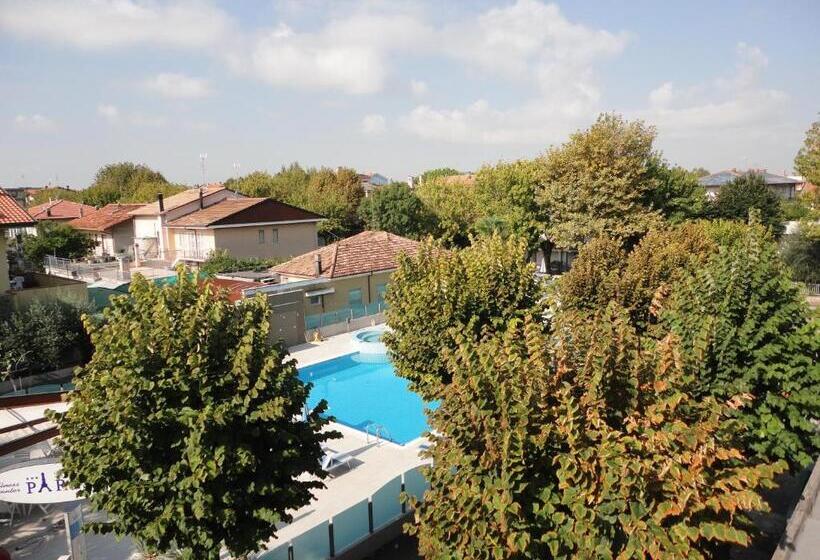 经济型三人房间, Paris Resort