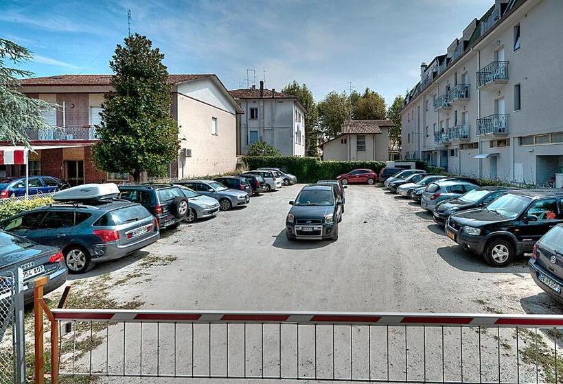 高级家庭房间, Paris Resort