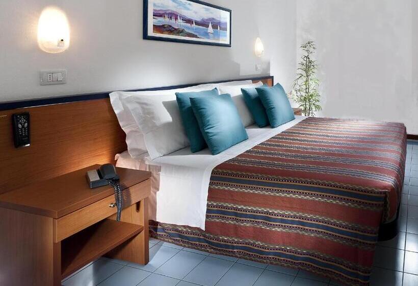 高级连接房间, Paris Resort