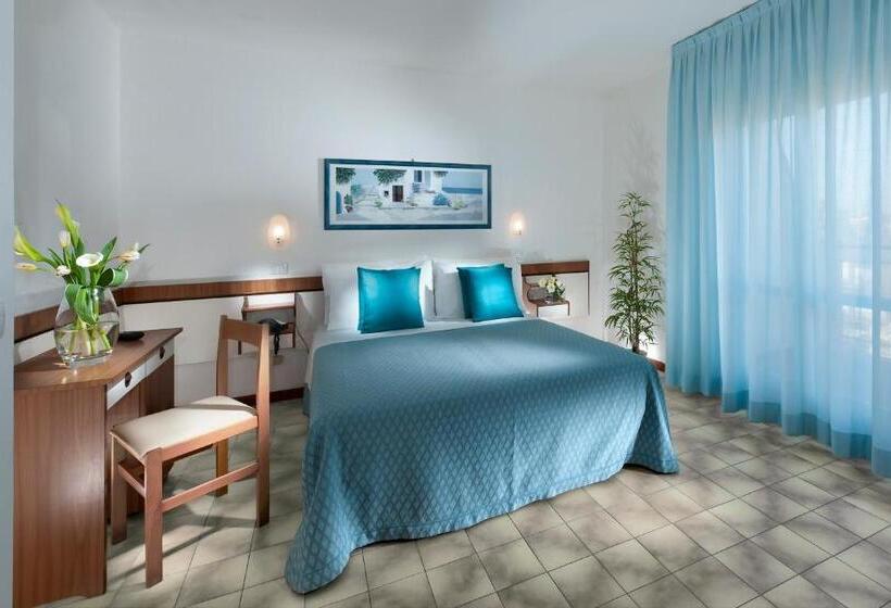 经济型三人房间, Paris Resort