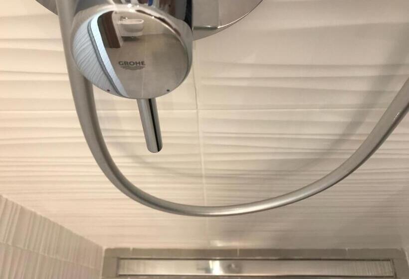 小型套房, Paris Resort